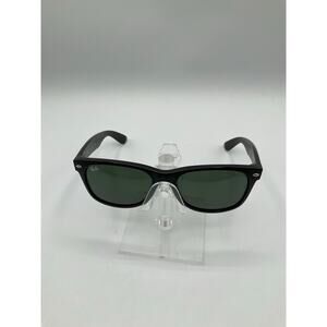 Pre-Owned Ray Ban Wayfarer RB 2132 Sunglasses- Black